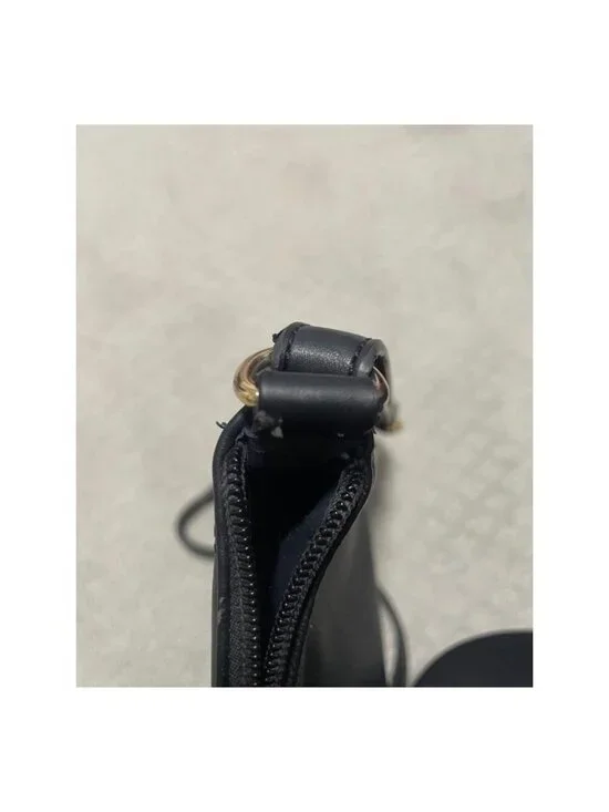 Tommy Hilfiger Black Crossbody Bag With Adjustable Strap gold logo - Picture 15 of 16